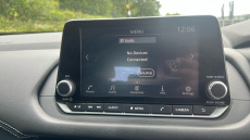 Nissan Qashqai 1.3 DiG-T MH Acenta Premium 5dr Petrol Hatchback